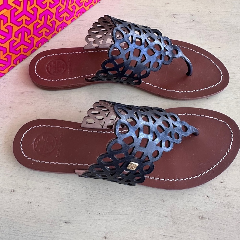 Tory Burch Navy “Davy Flat” Laser-Cut Leather Thong Sandals with Brown Footbed - Picture 3 of 6